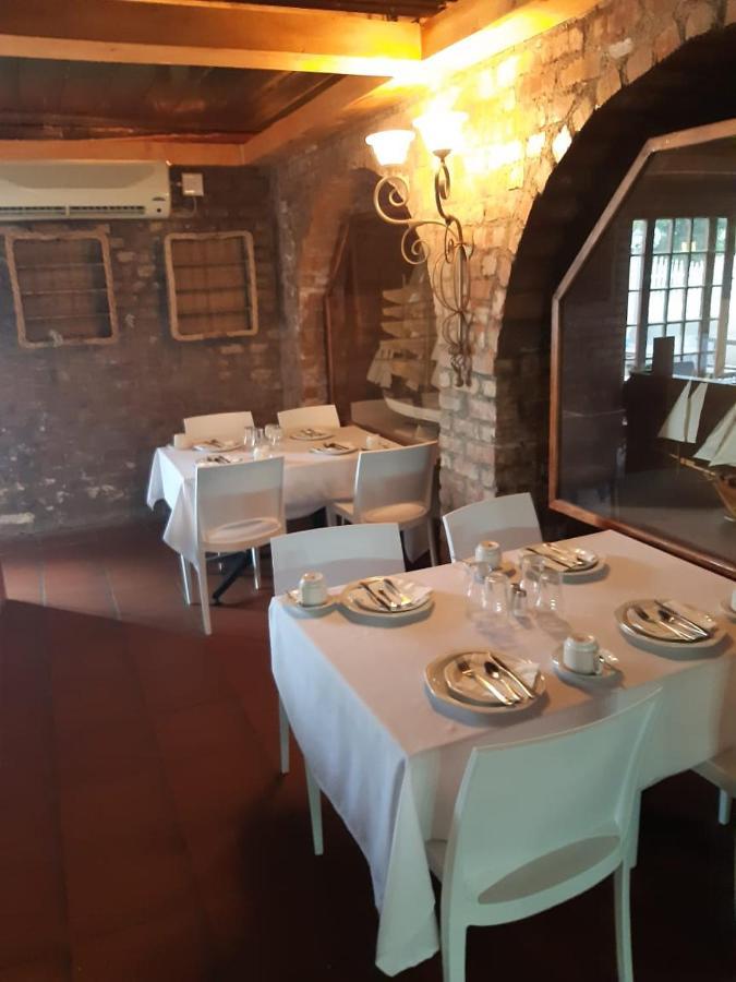 Barons Galley & Lodge Hartswater Exterior photo